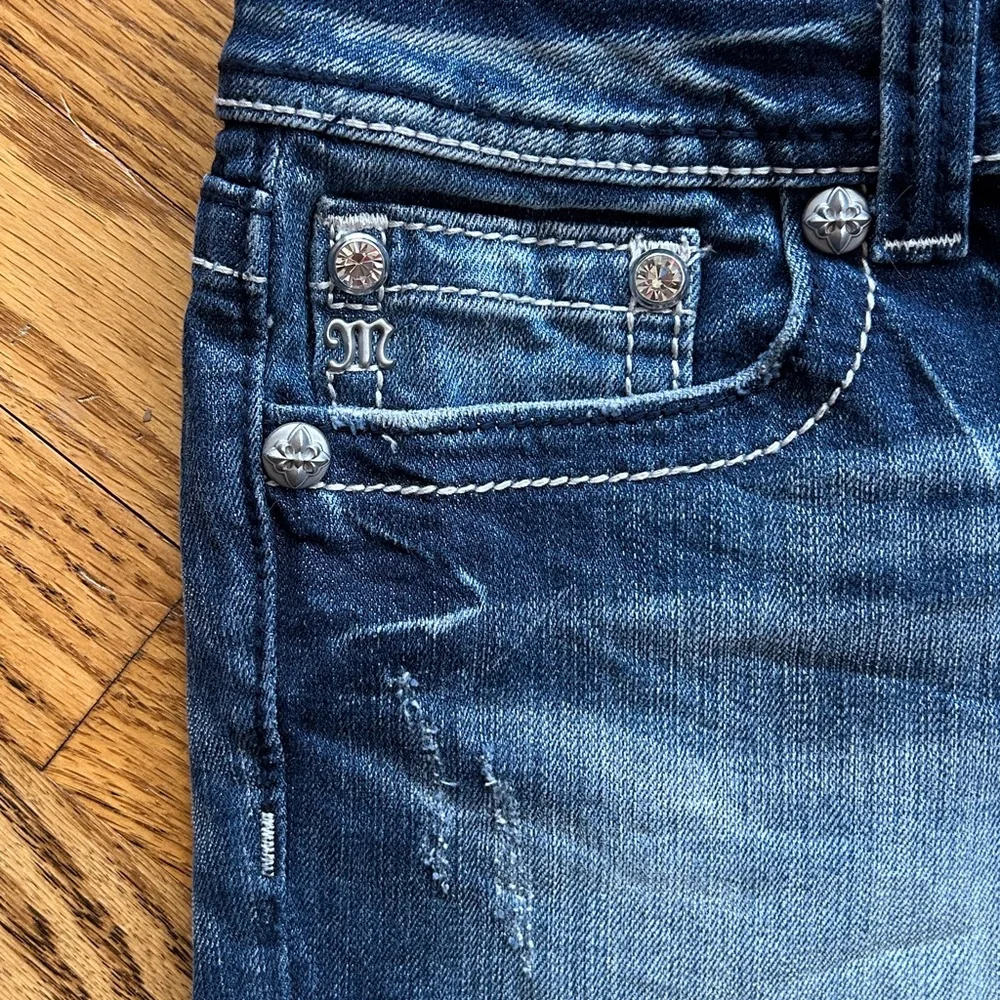 Miss Me Jean Shorts - Picture 2 of 7